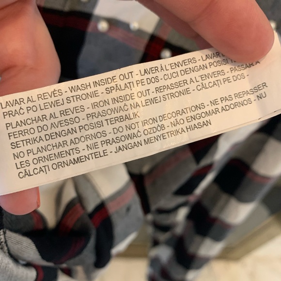 3 for $18 Zara flannel button up with pearl shoulder detail - Picture 5 of 5